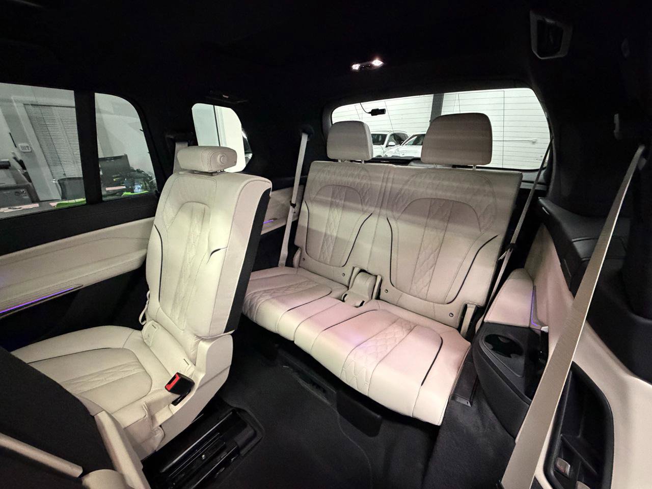 Used 2024 BMW X7 xDrive40i w/ Executive Package image 18
