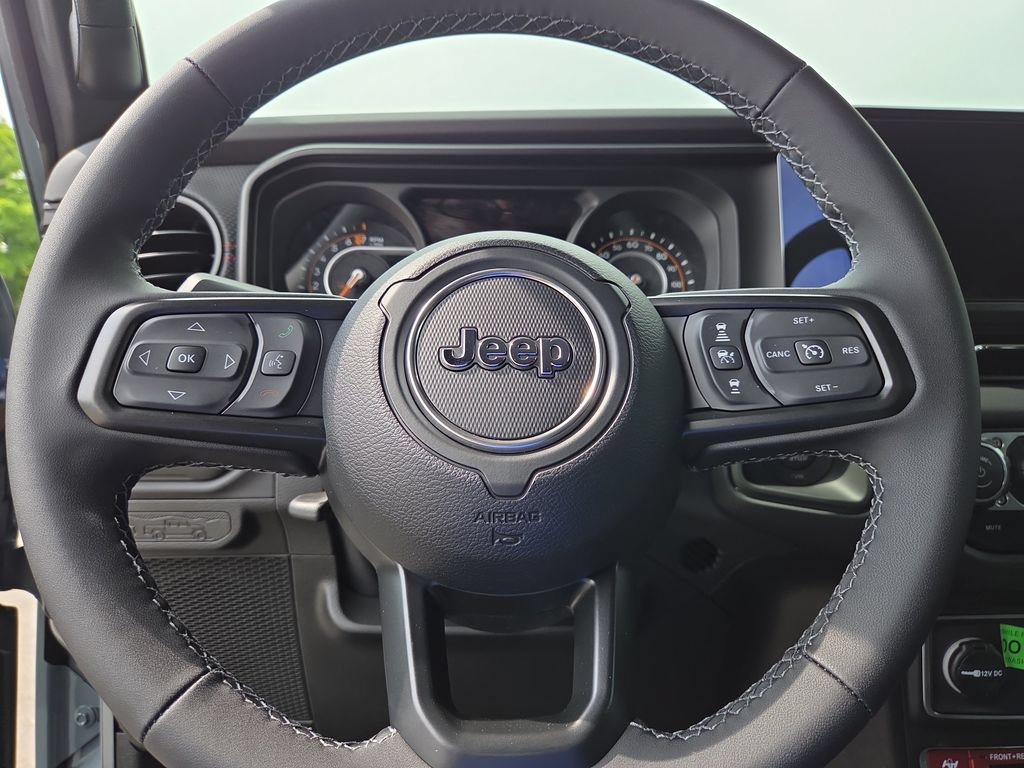 New 2026 Jeep Gladiator Rubicon w/ Steel Power Dome Hood Package AWD/4WD image 12