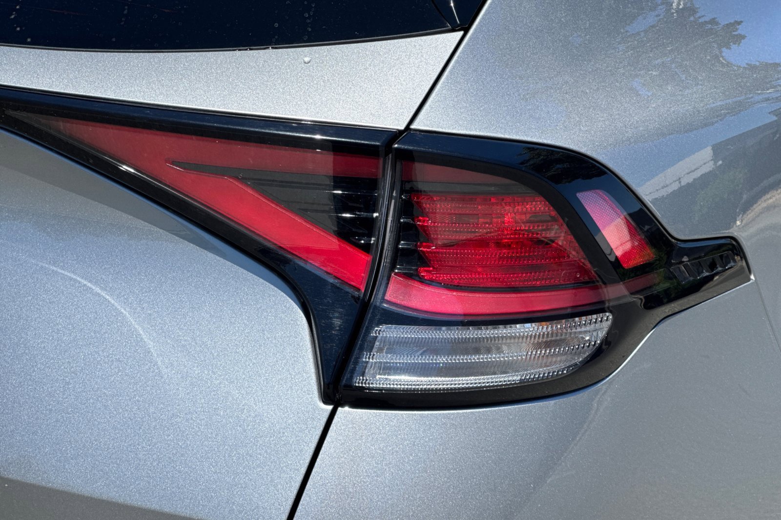 Used 2024 Kia Sportage LX image 47