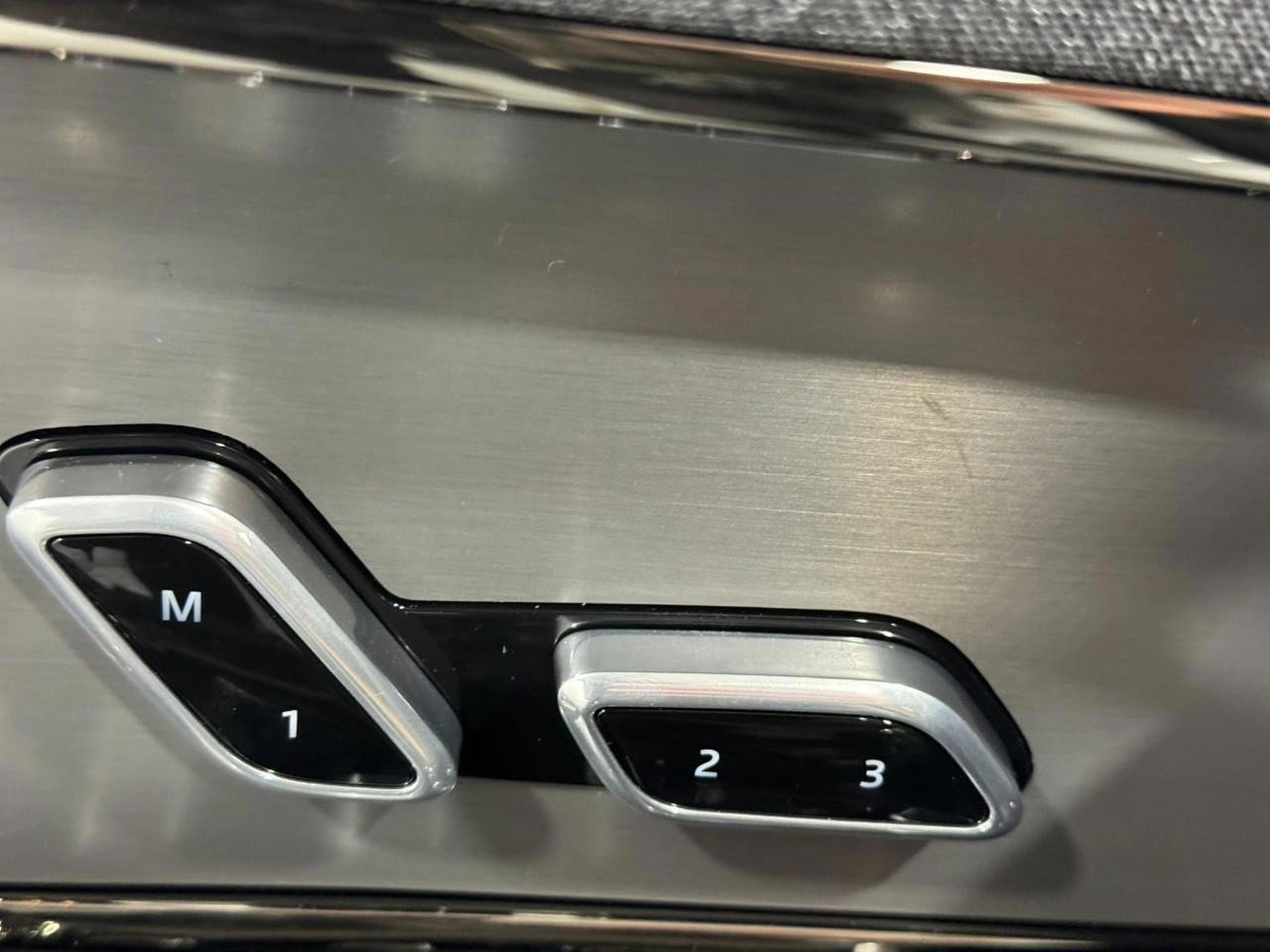 New 2025 Land Rover Range Rover Sport Dynamic SE image 21