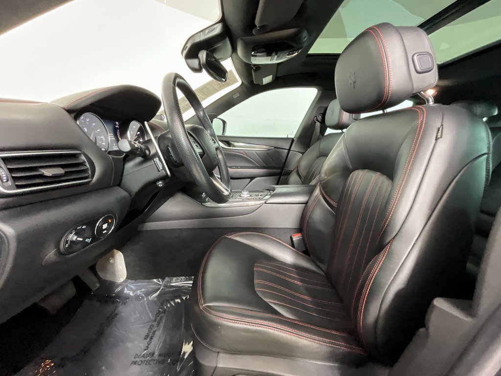 Used 2023 Maserati Levante GT image 16