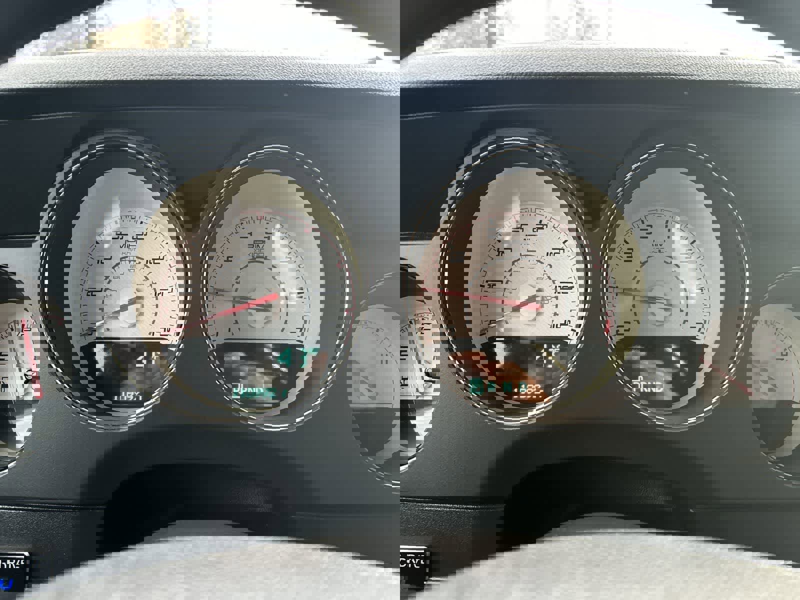 Used 2013 Dodge Challenger SXT w/ Super Sport Group image 12