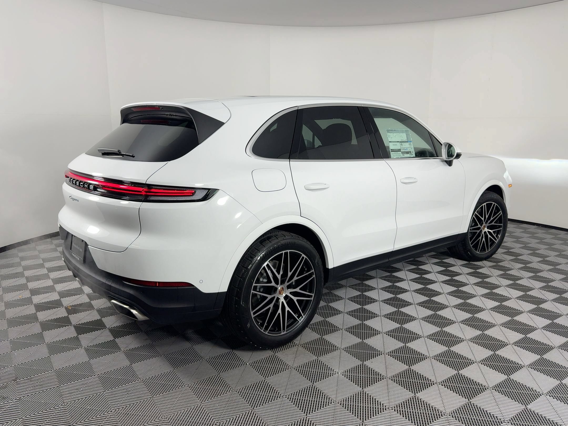 Certified 2026 Porsche Cayenne AWD/4WD image 9