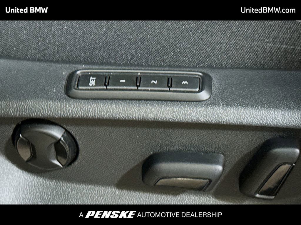 Used 2023 Volkswagen Atlas SEL R-Line AWD/4WD image 4