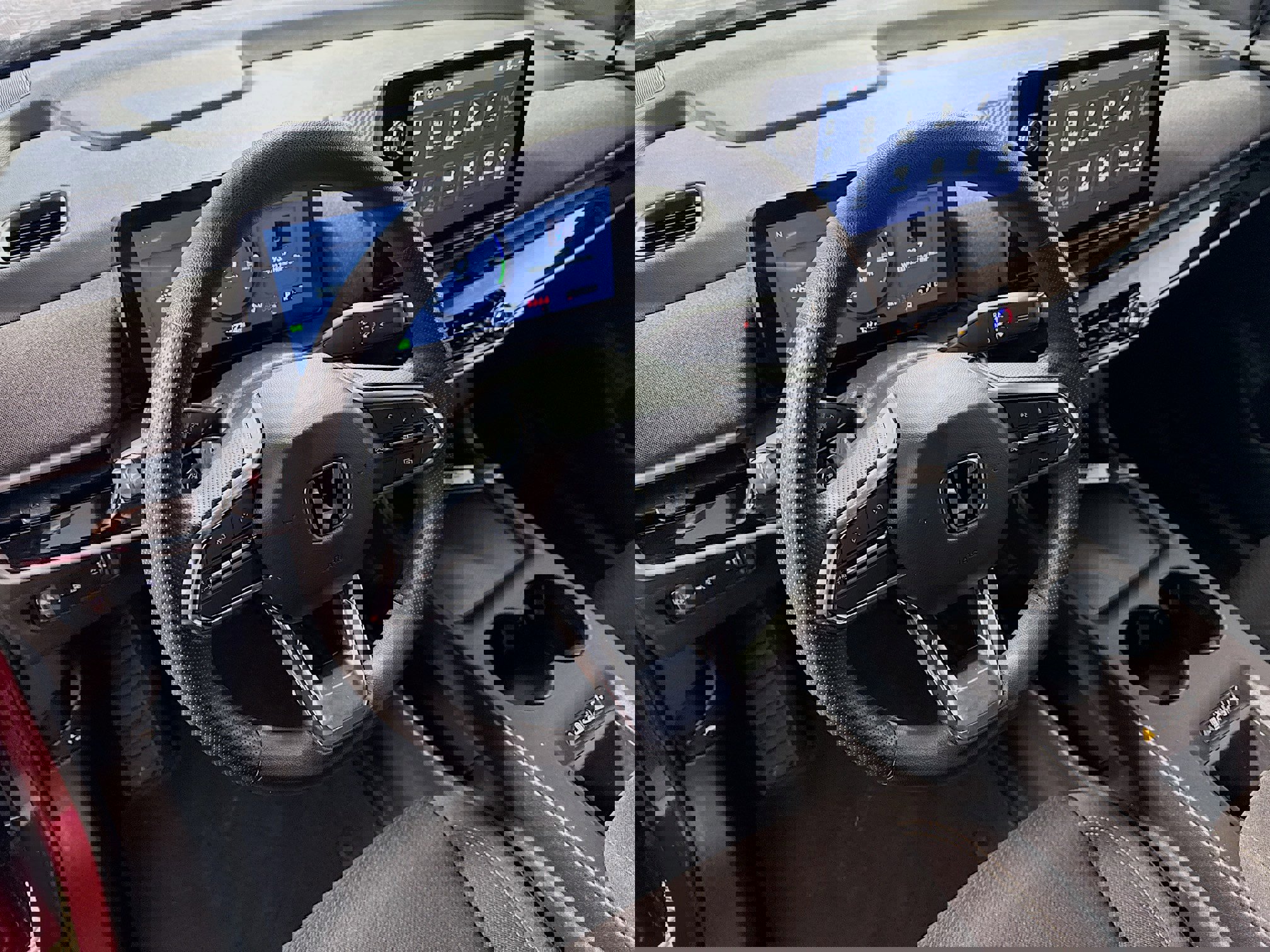 Used 2025 Honda Prologue EX image 23