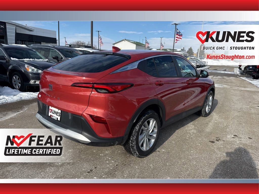 Used 2024 Buick Envista Preferred w/ Advanced Safety Package image 10