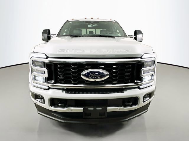 New 2026 Ford F450 Platinum w/ FX4 Off-Road Package AWD/4WD image 2