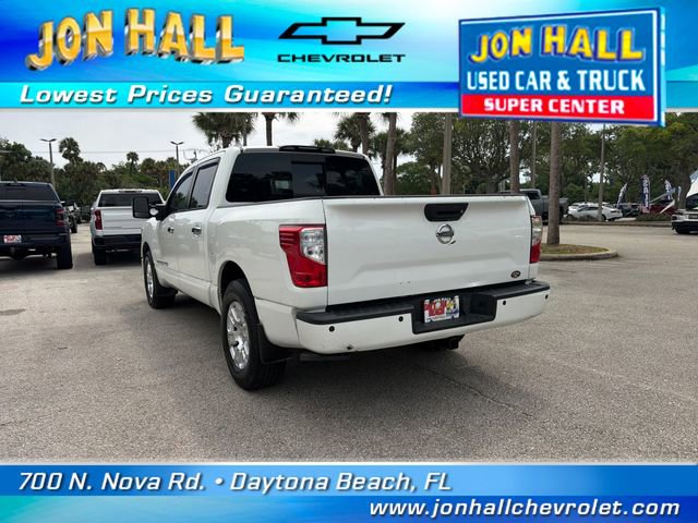 Used 2018 Nissan Titan SV w/ SV Convenience Package RWD image 9