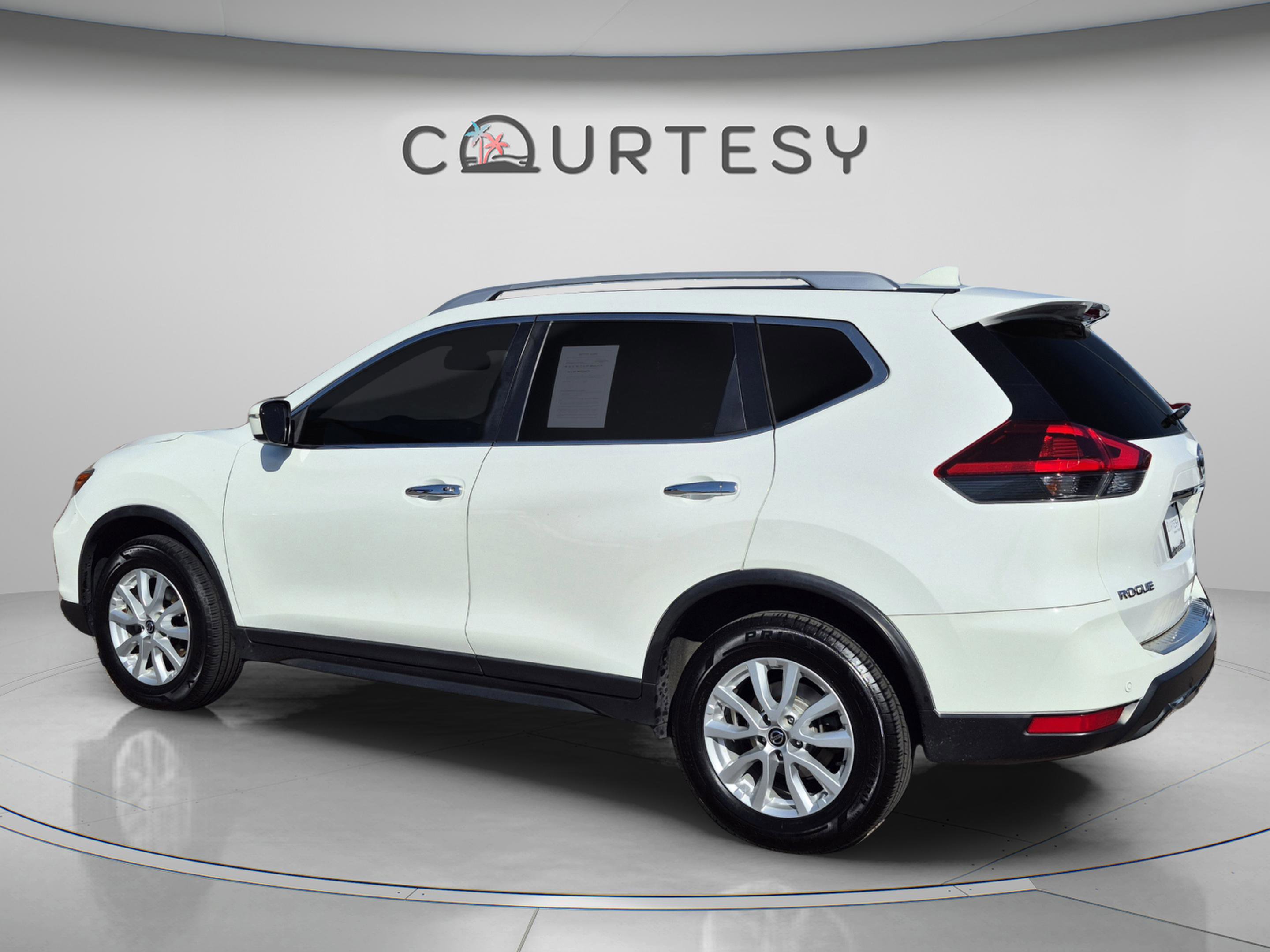 Used 2020 Nissan Rogue SV AWD/4WD image 5
