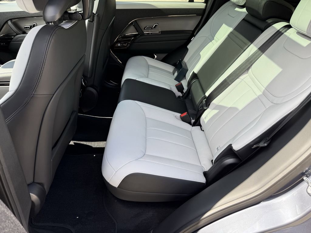 New 2026 Land Rover Range Rover Sport Dynamic SE image 11