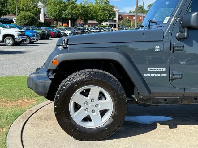 Used 2017 Jeep Wrangler Sport w/ Quick Order Package 24S AWD/4WD image 12