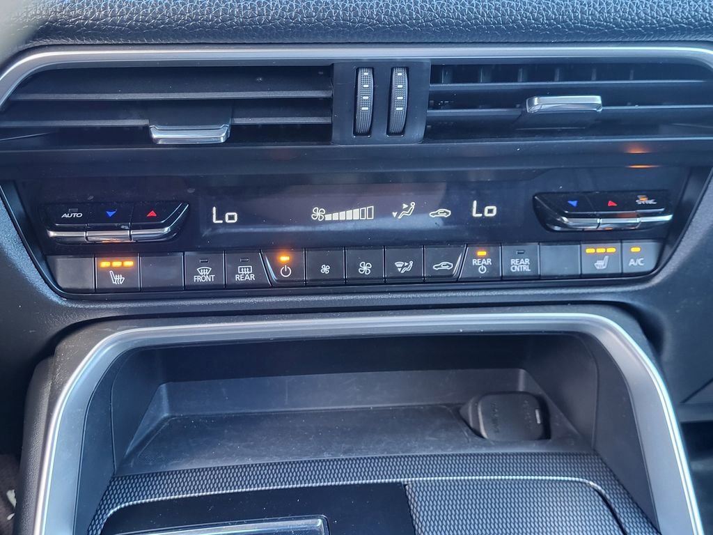 Used 2024 MAZDA CX-90 Plug-In Hybrid w/ Preferred image 10