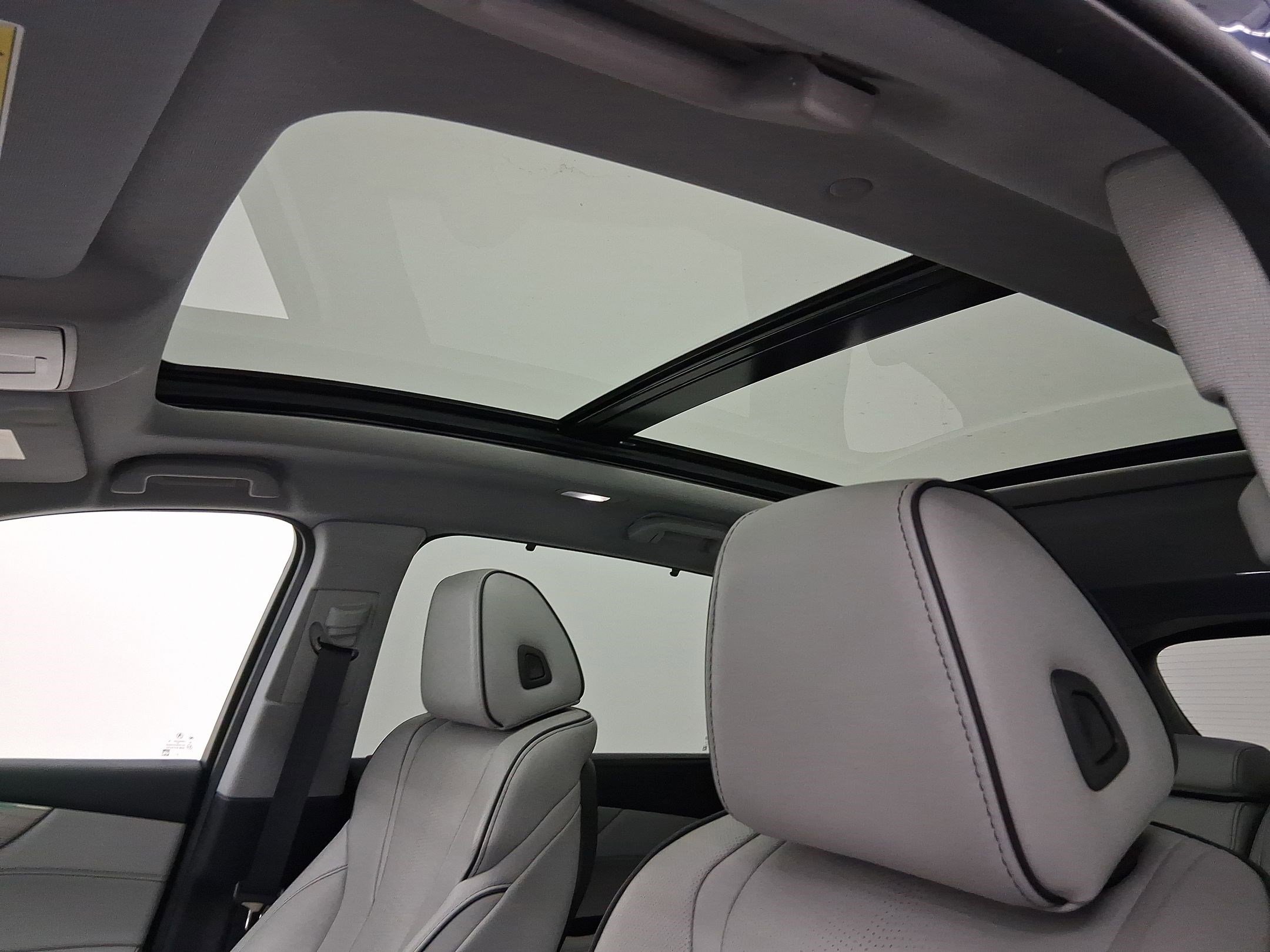 Used 2023 Acura MDX SH-AWD w/ Advance Package image 14