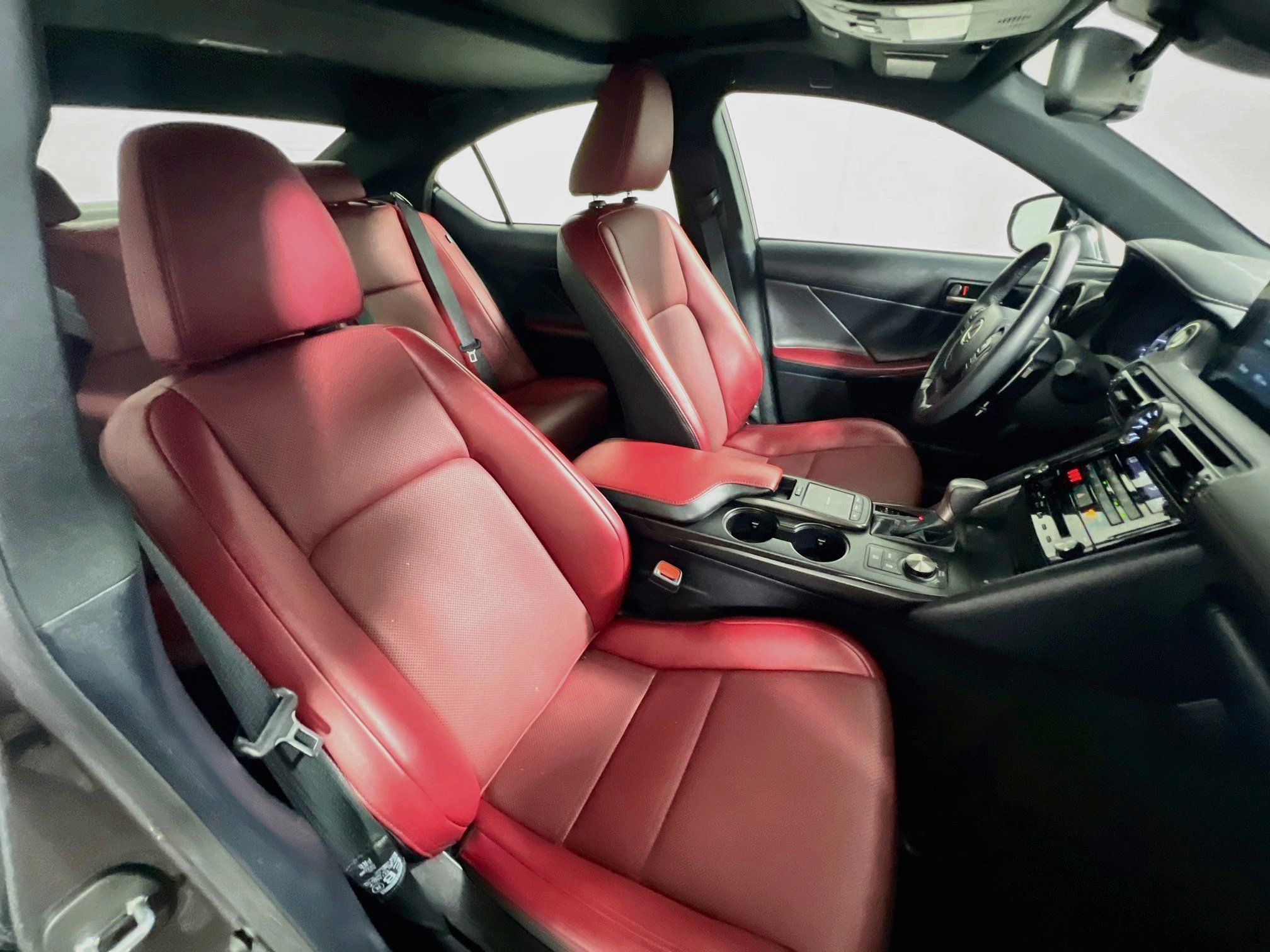 Used 2024 Lexus IS 350 F Sport RWD image 30