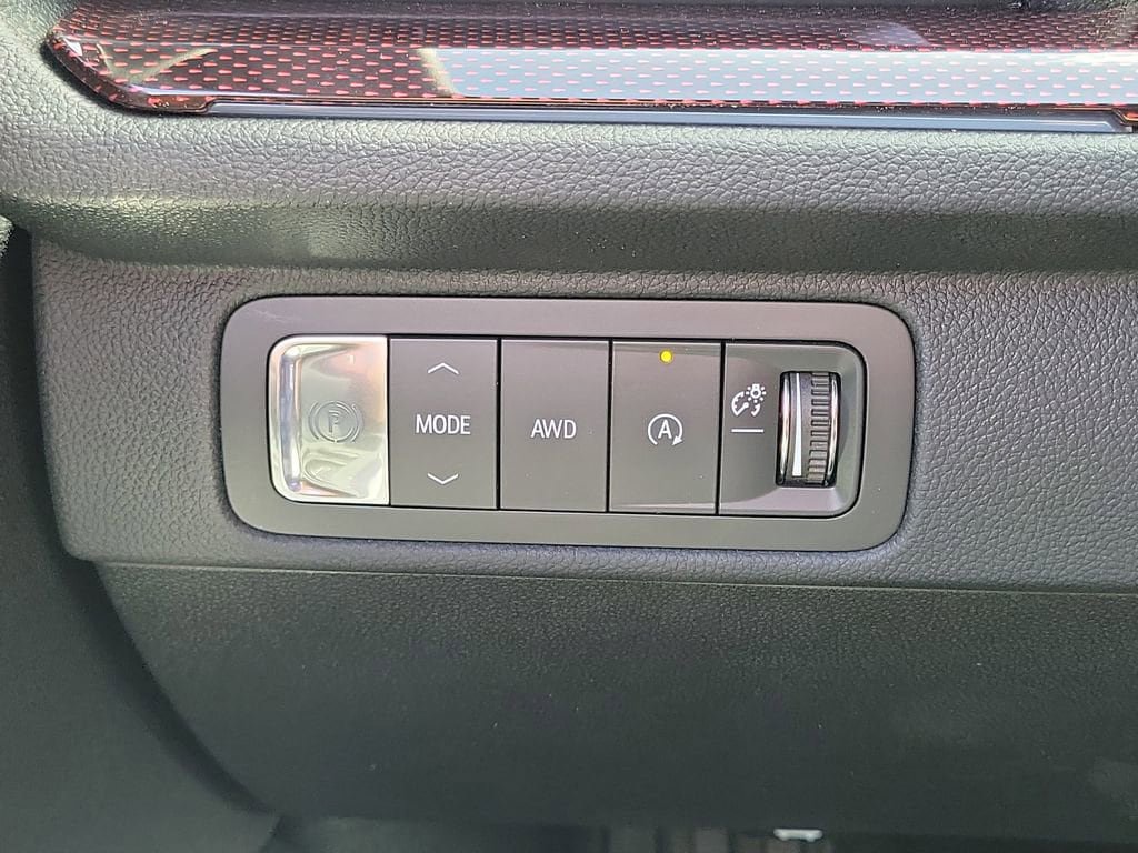 New 2026 Chevrolet Traverse Z71 w/ Enhanced Driving Package AWD/4WD image 12