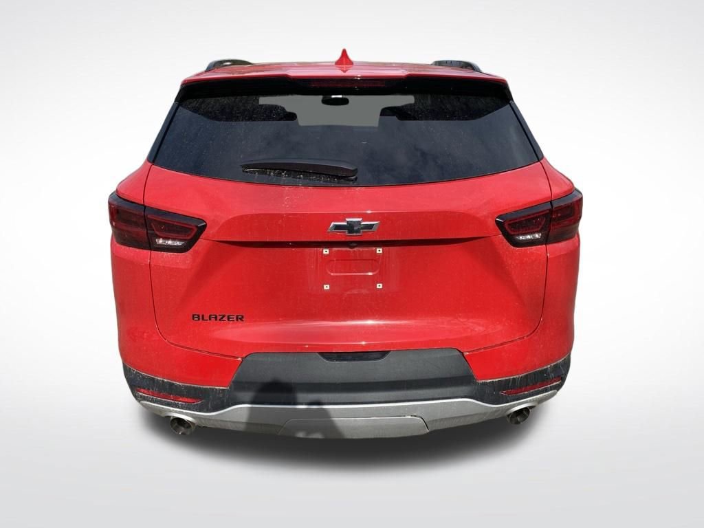 Used 2023 Chevrolet Blazer LT w/ Convenience Package FWD image 6