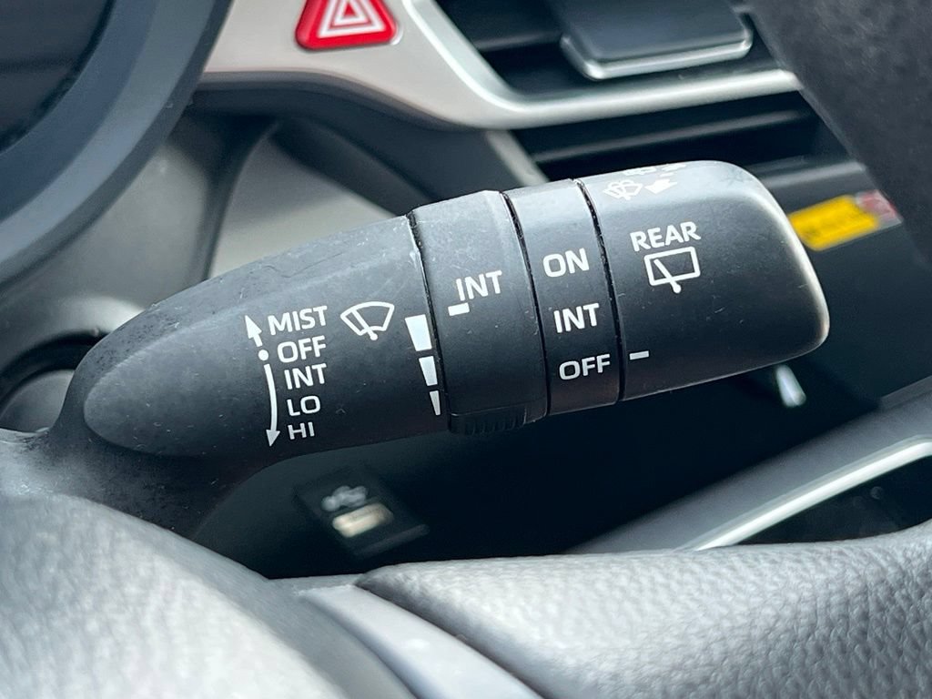 Certified 2025 Toyota Sienna LE AWD/4WD image 27