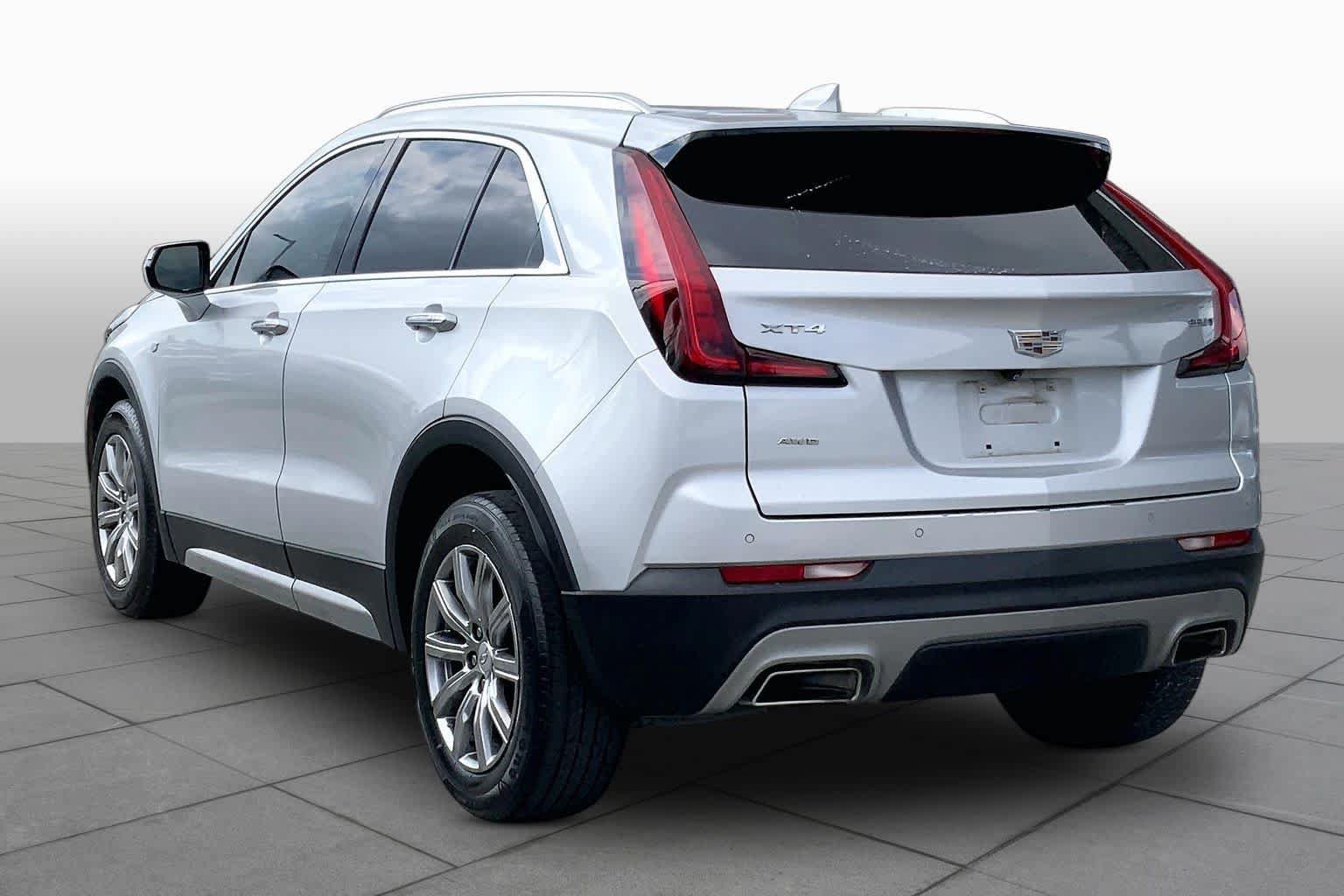 Used 2022 Cadillac XT4 Premium Luxury w/ Safety Alert Package AWD/4WD image 11