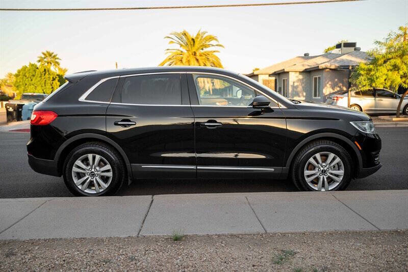 Used 2017 Lincoln MKX Reserve image 6