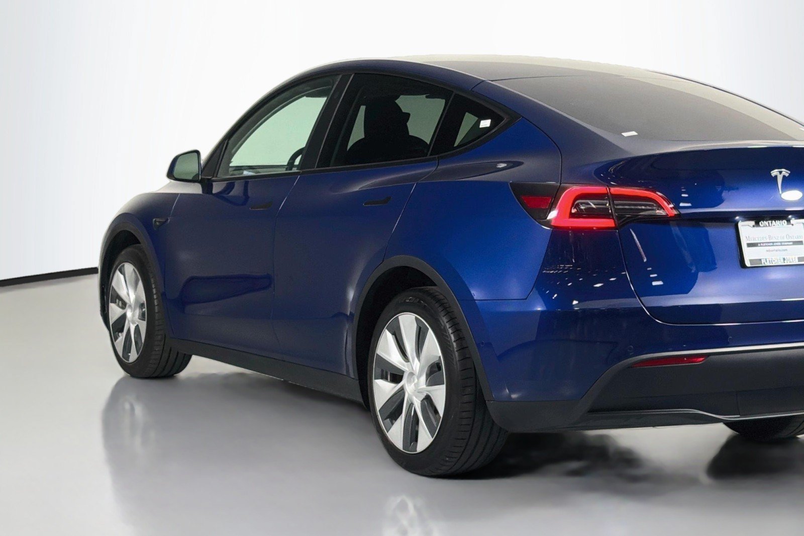 Used 2022 Tesla Model Y Long Range AWD/4WD image 15