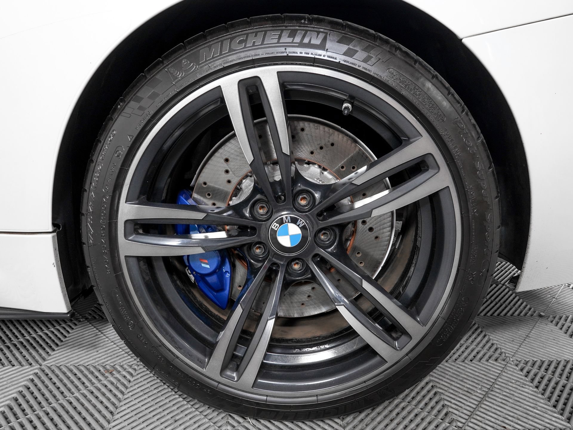 Used 2018 BMW M4 Coupe RWD image 29