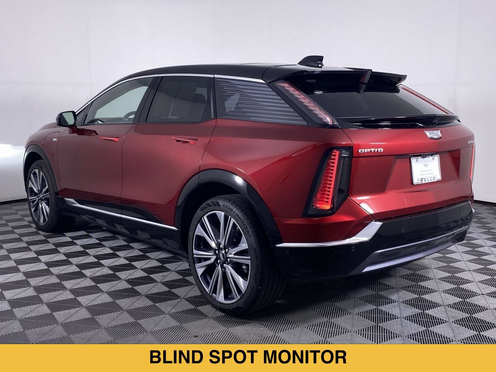 Certified 2025 Cadillac Optiq Luxury 2 AWD/4WD image 18