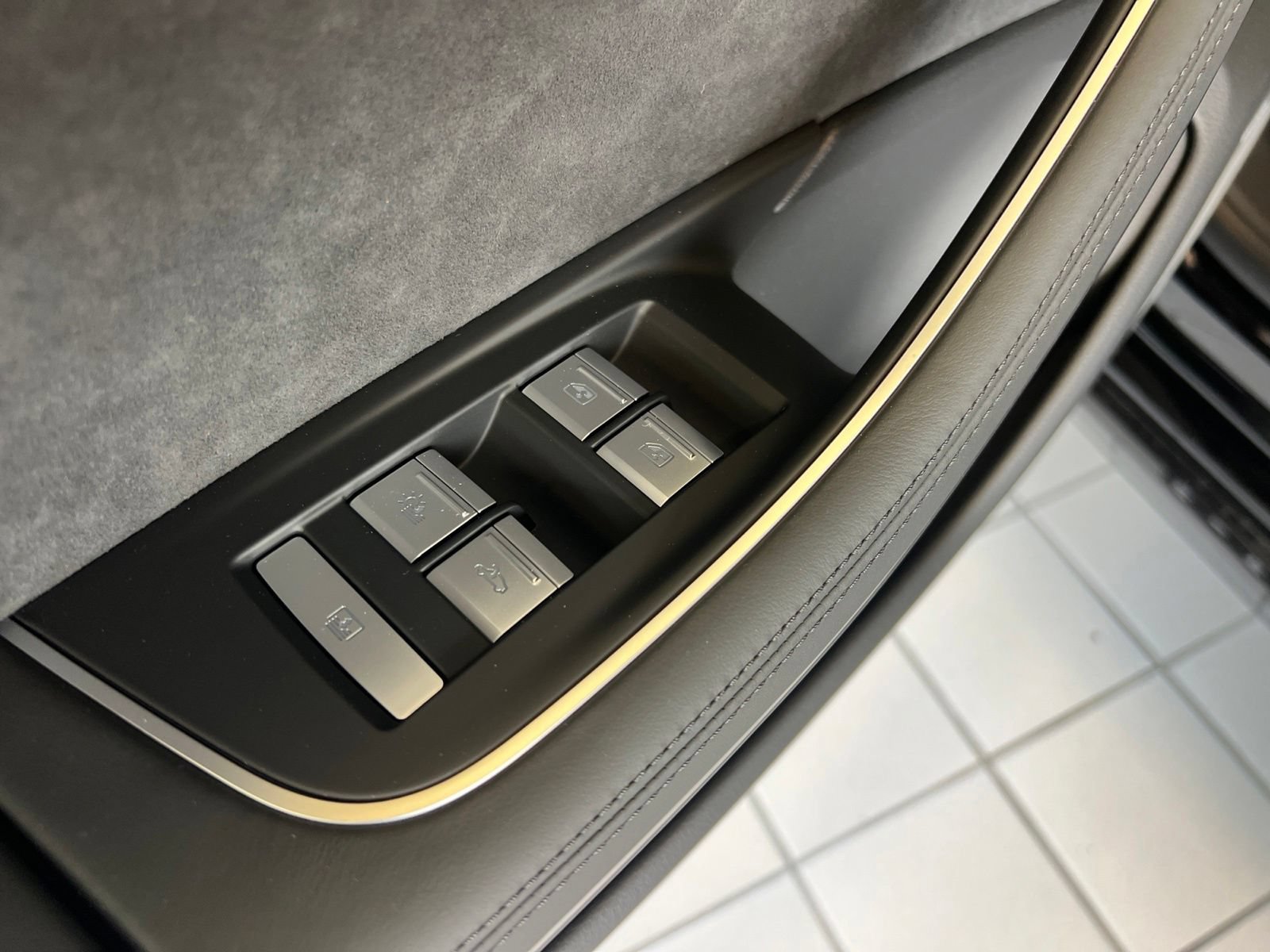 New 2026 Audi A8 L 3.0T AWD/4WD image 33