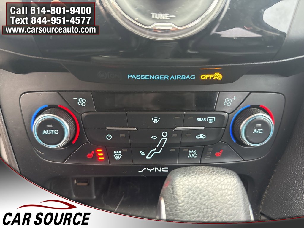 Used 2017 Ford Focus SEL w/ Cold Weather Package image 28