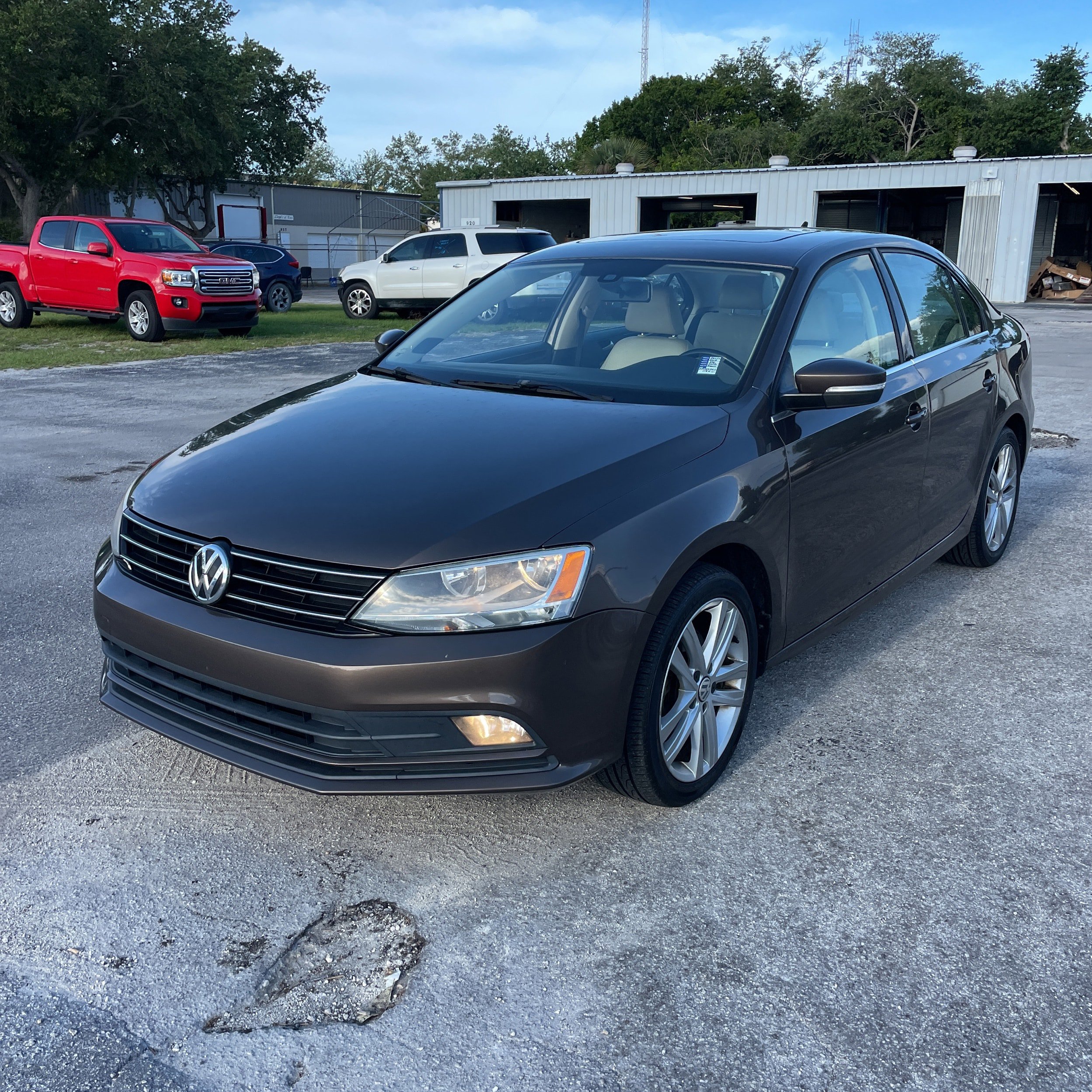 Used 2015 Volkswagen Jetta TDI SEL FWD image 1