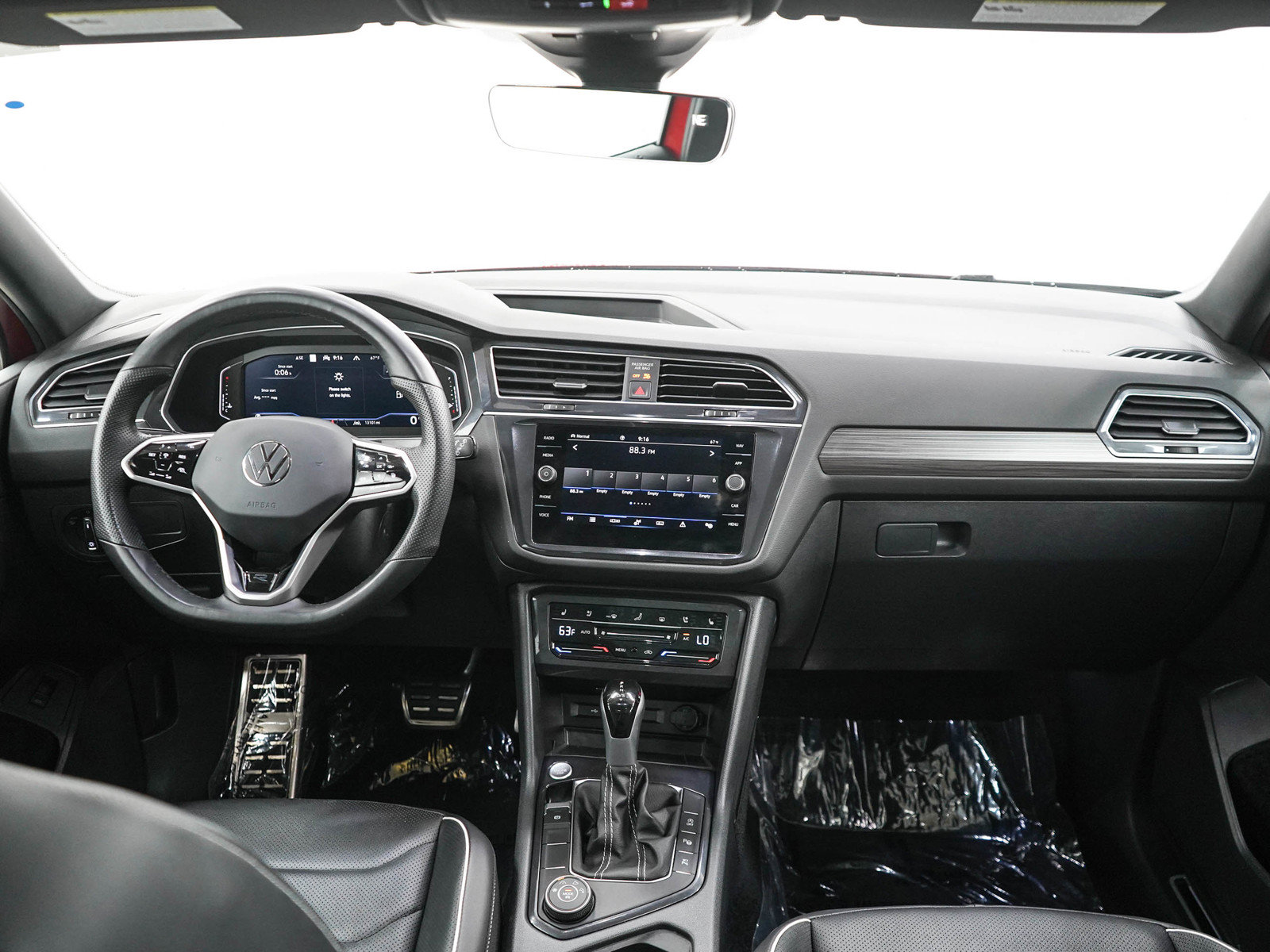 Used 2024 Volkswagen Tiguan SEL R-Line AWD/4WD image 13