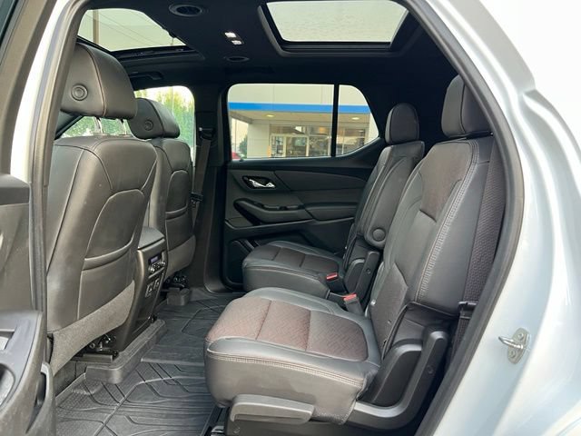 Used 2023 Chevrolet Traverse High Country AWD/4WD image 14