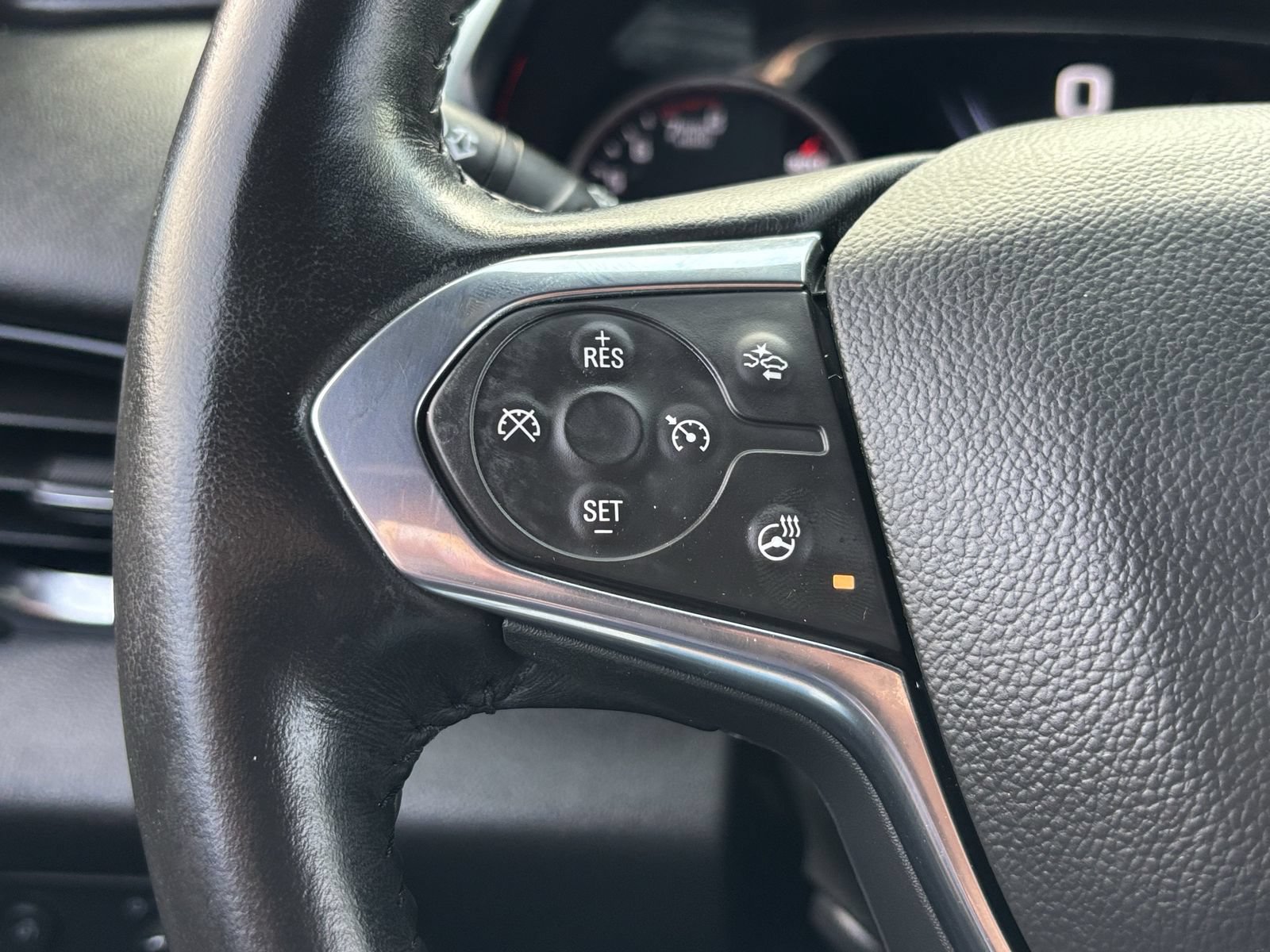 Used 2022 Chevrolet Traverse Premier w/ Redline Edition FWD image 30