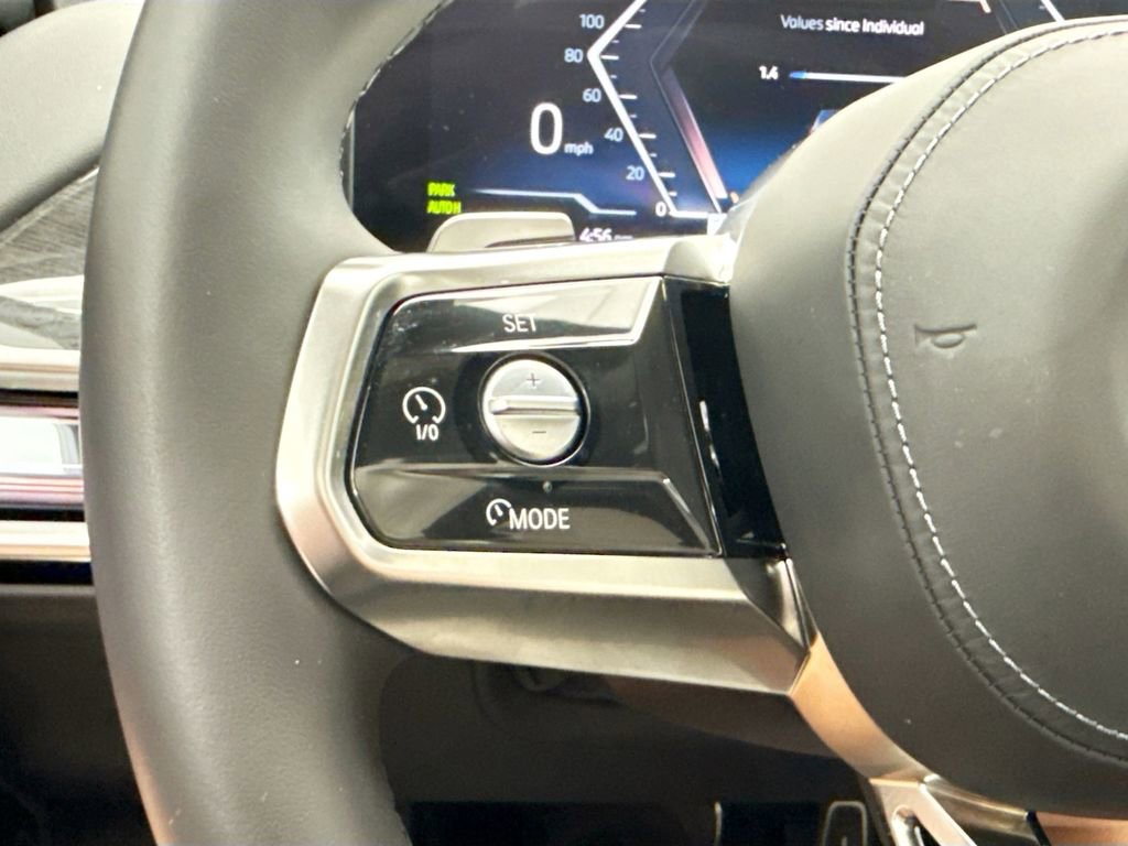 Certified 2025 BMW i7 eDrive50 w/ M Sport Package RWD image 11