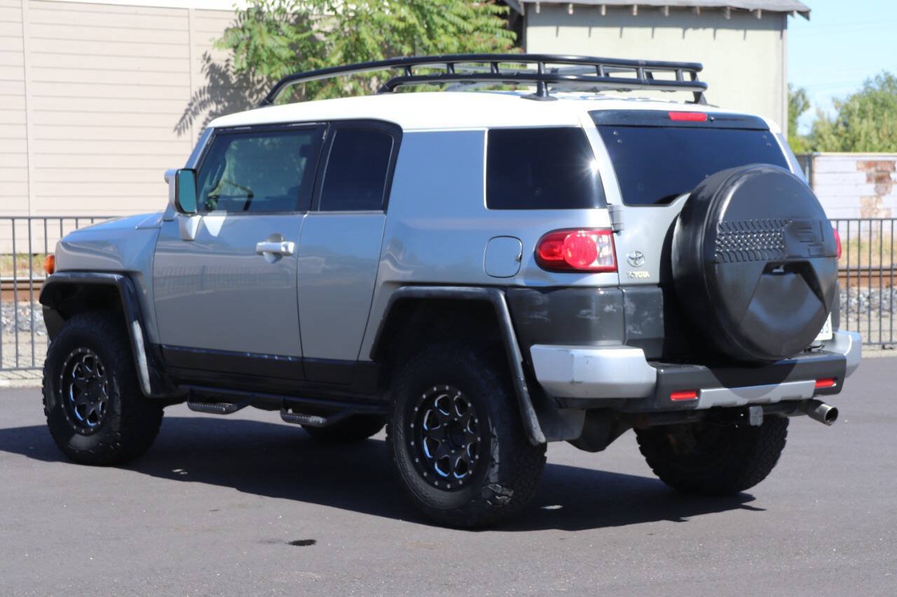 Used 2010 Toyota FJ Cruiser 4WD image 6