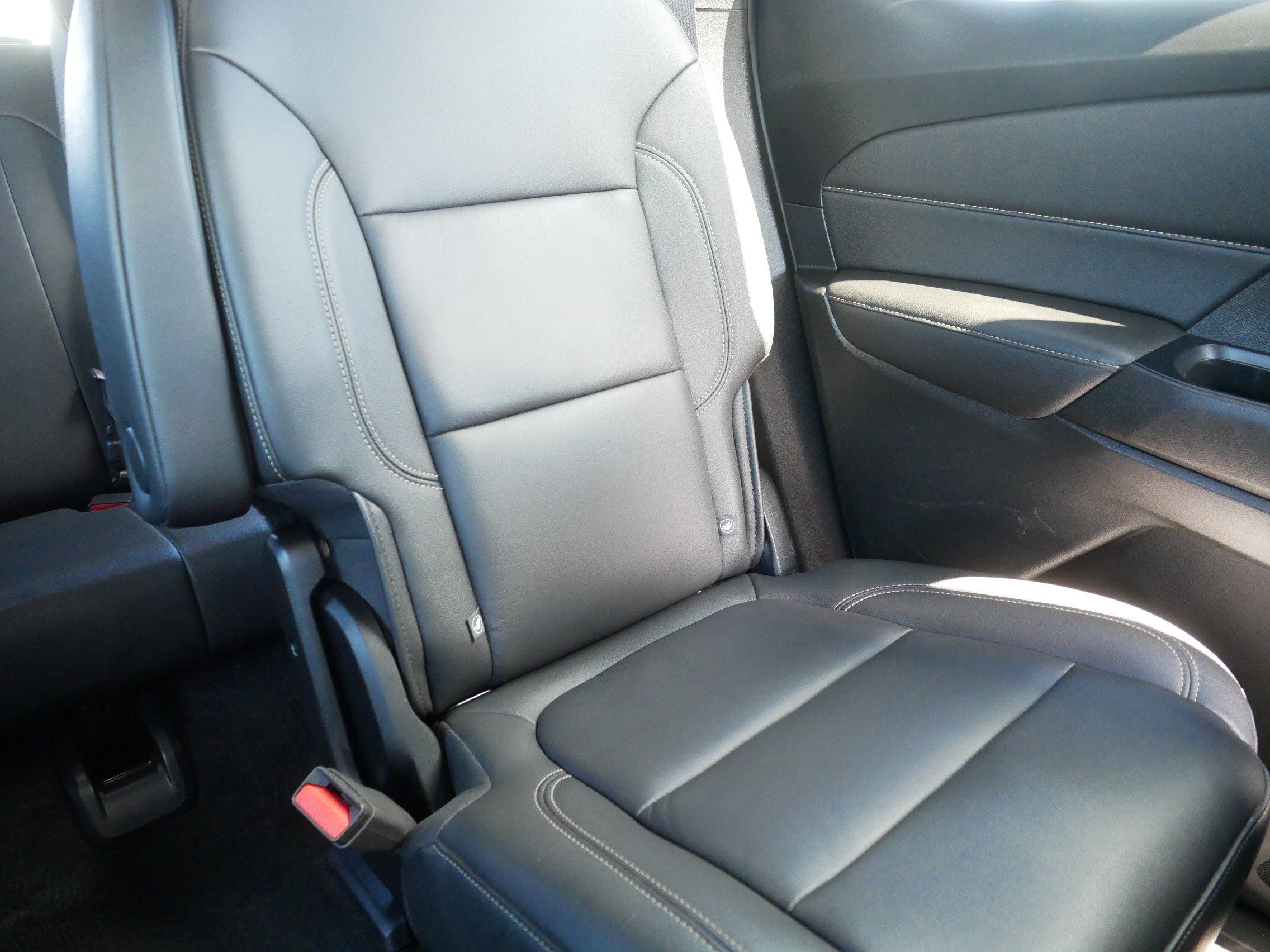 Used 2023 Chevrolet Traverse LT w/ LT Premium Package AWD/4WD image 14
