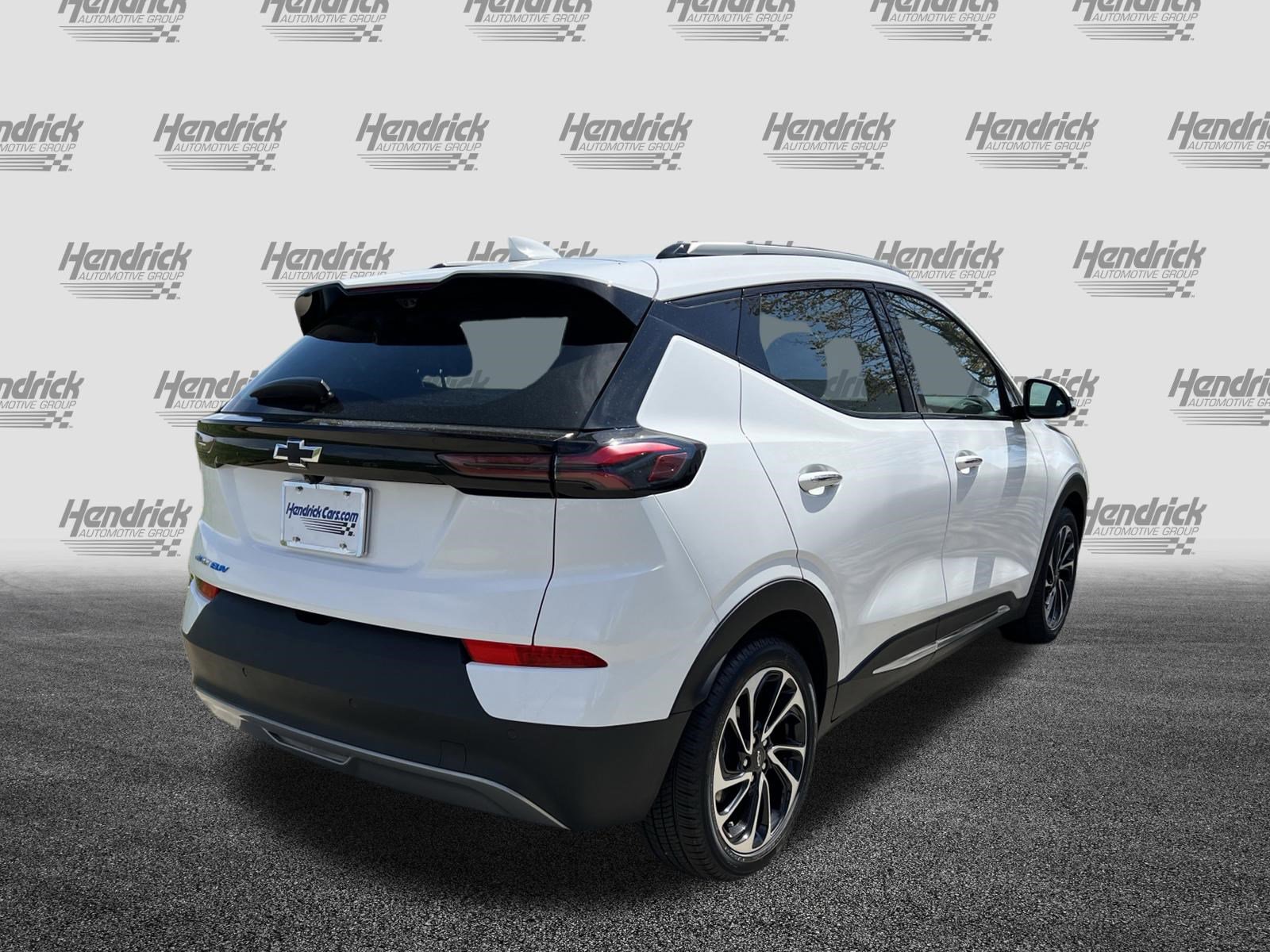 Used 2023 Chevrolet Bolt EUV Premier w/ Sun & Sound Package image 9