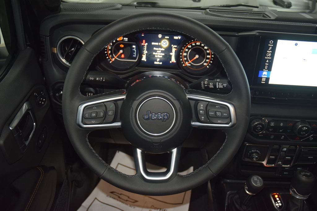 Used 2025 Jeep Wrangler Unlimited Sahara AWD/4WD image 37