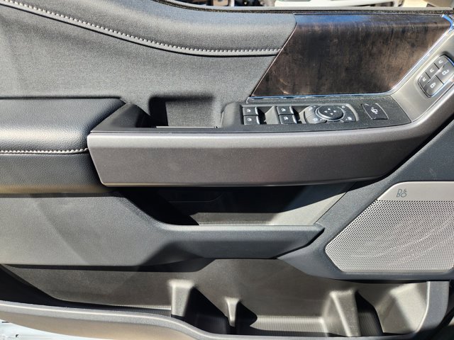 New 2026 Ford F250 Lariat w/ Black Appearance Package image 16