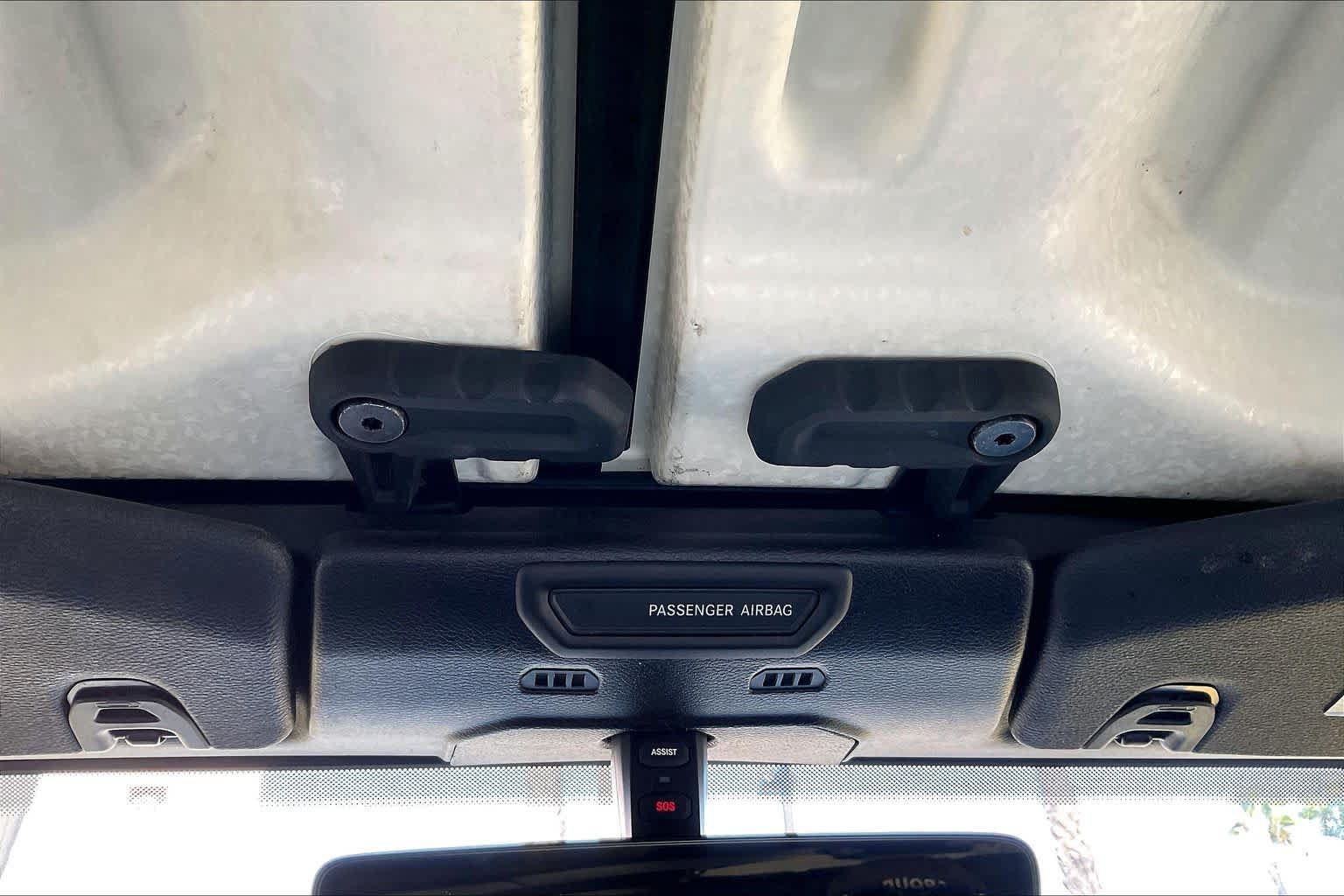 Used 2018 Jeep Wrangler Unlimited Sahara AWD/4WD image 29