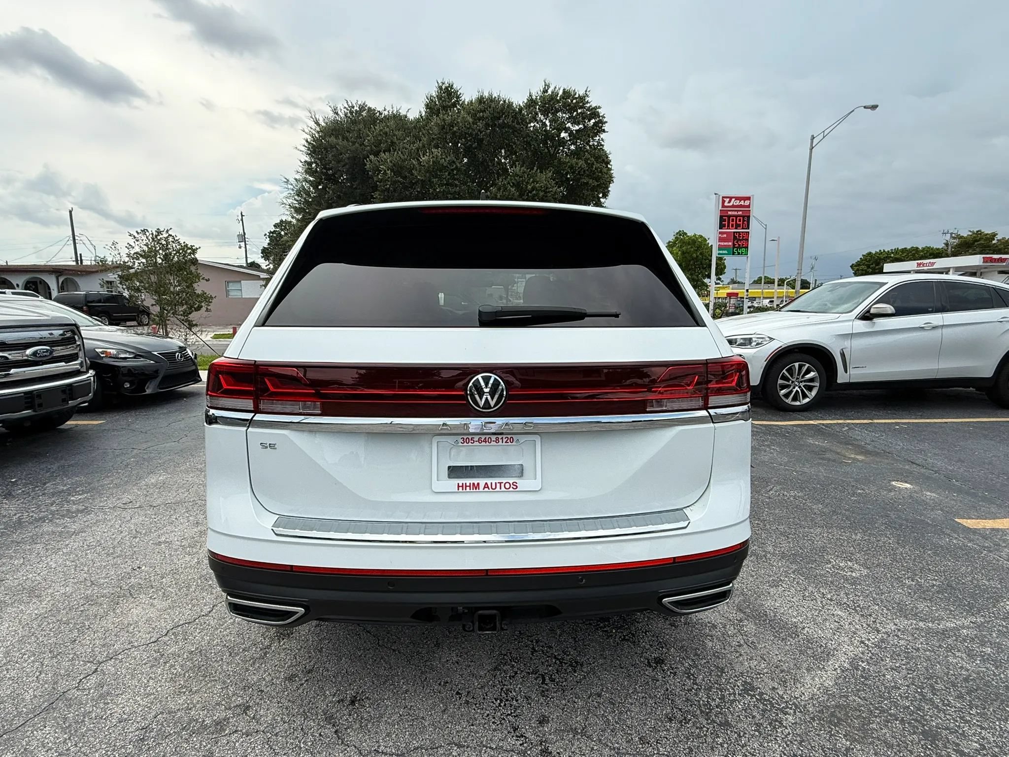 Used 2024 Volkswagen Atlas SE FWD image 4