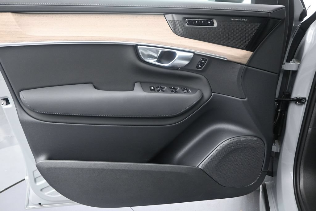 New 2026 Volvo XC90 B6 Plus AWD/4WD image 10