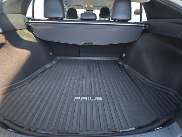 Used 2016 Toyota Prius Four Touring FWD image 12