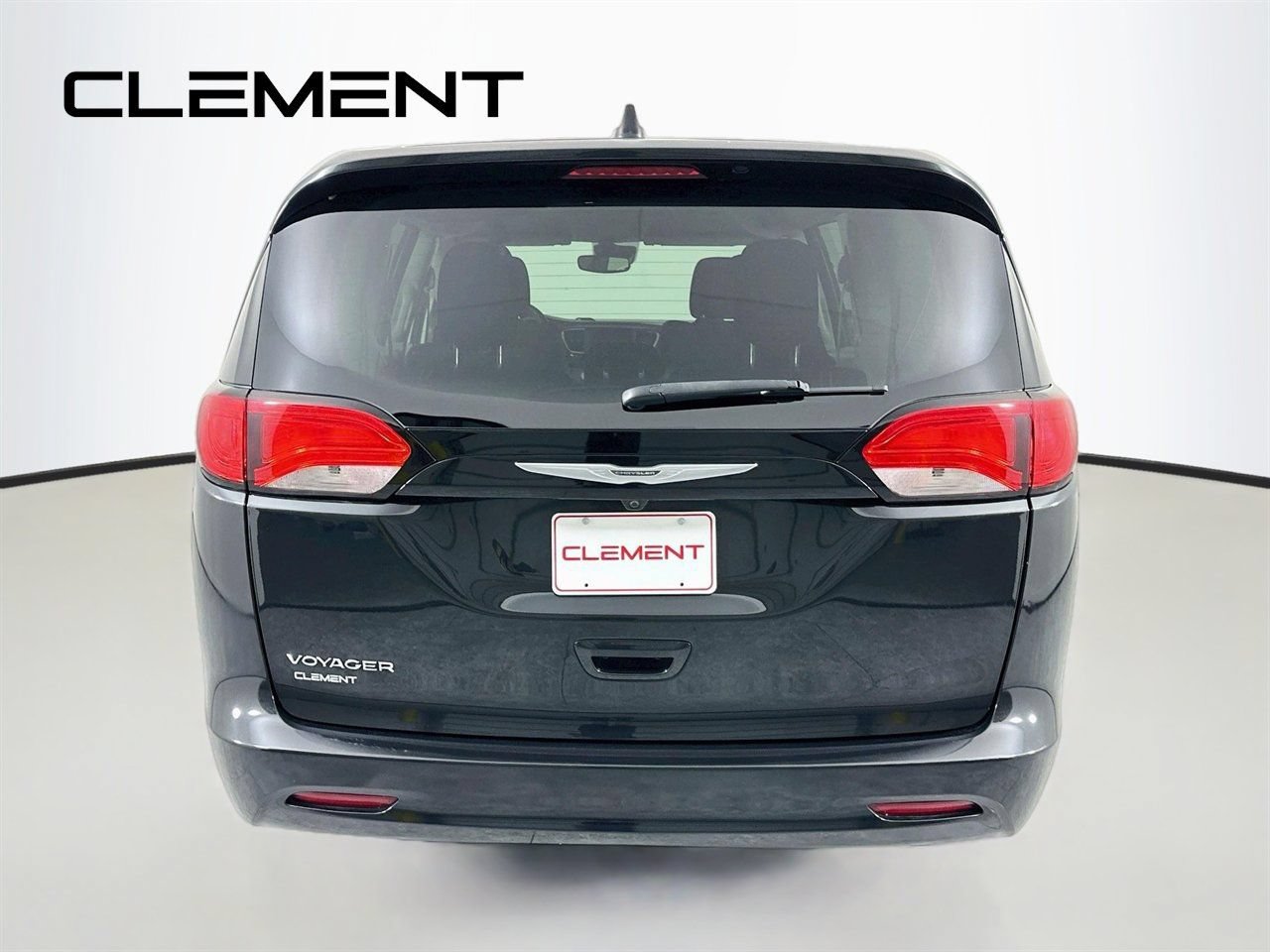 Used 2023 Chrysler Voyager LX FWD image 8