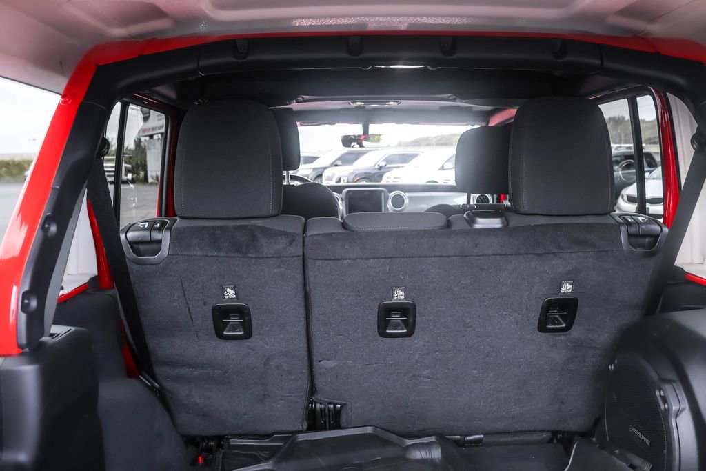 Used 2020 Jeep Wrangler Unlimited Sahara w/ Uconnect 4C Nav & Sound Group image 29