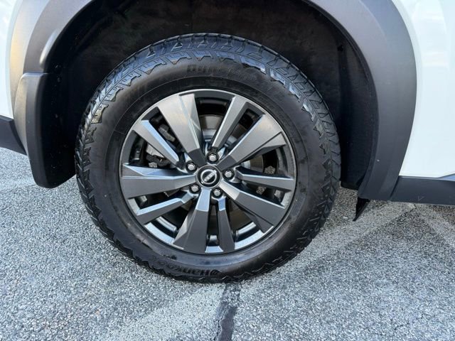 Used 2022 Nissan Pathfinder SV image 14