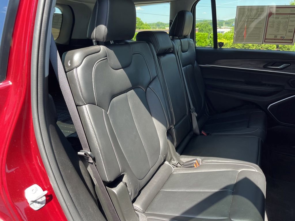 Used 2022 Jeep Grand Cherokee L Limited AWD/4WD image 23