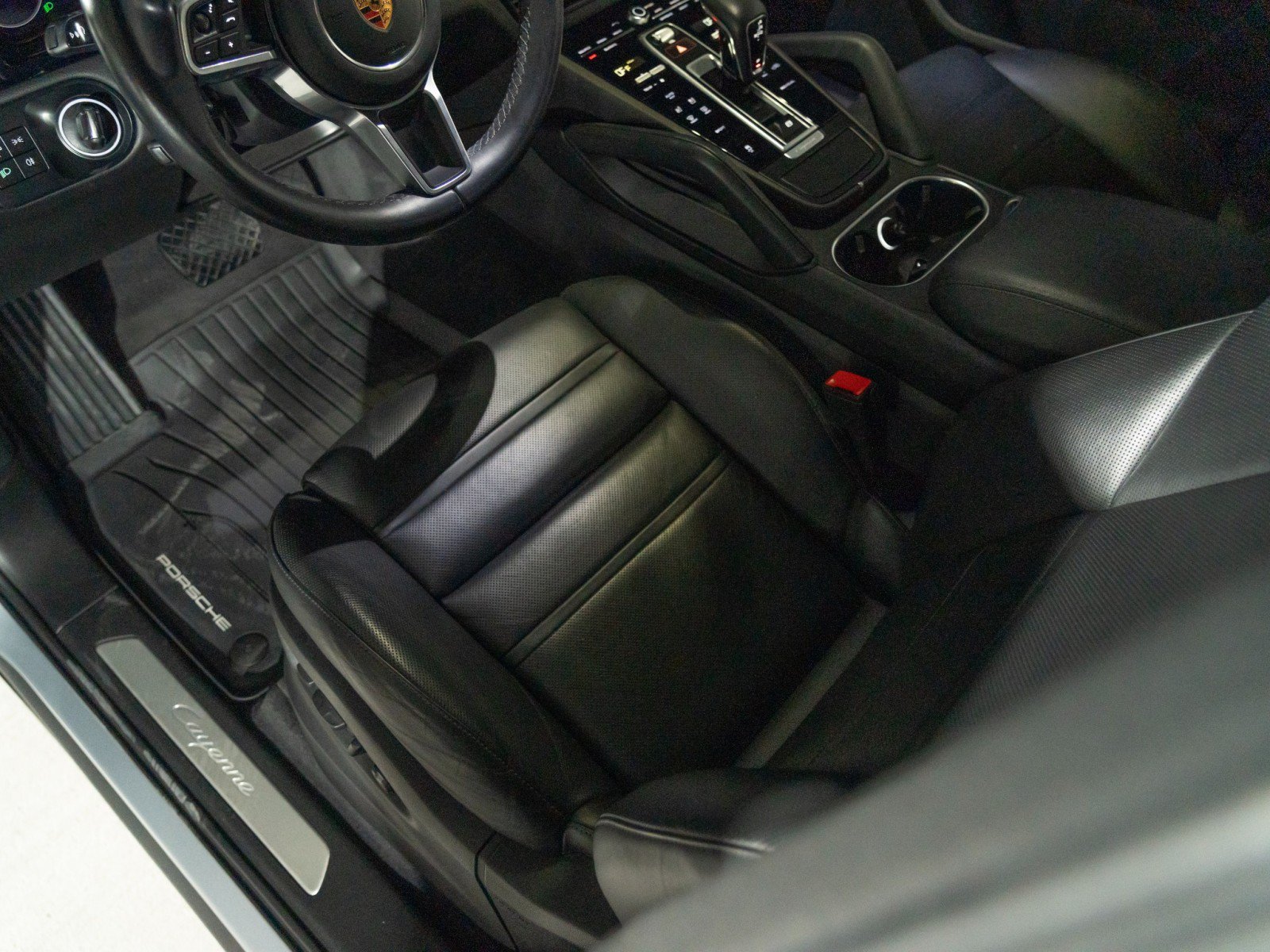 Certified 2023 Porsche Cayenne AWD/4WD image 14