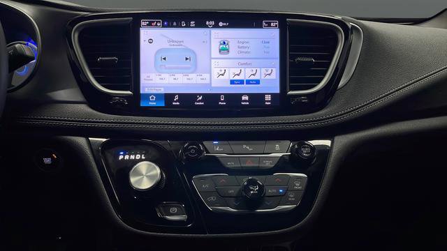 Used 2023 Chrysler Pacifica Touring-L w/ S Appearance Package FWD image 12