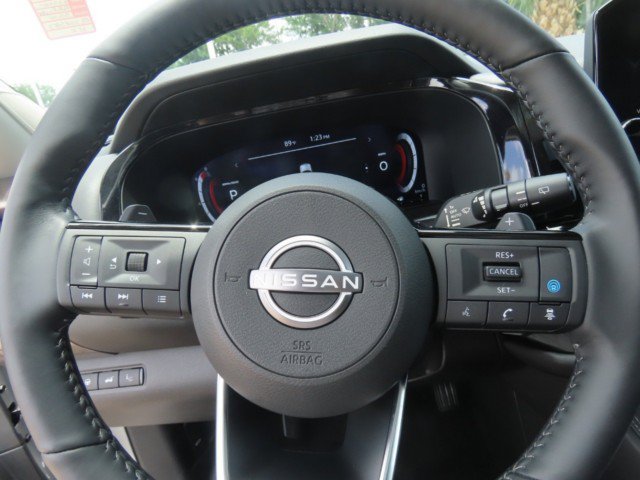 Used 2024 Nissan Pathfinder Platinum w/ Lighting Package (N93) FWD image 27