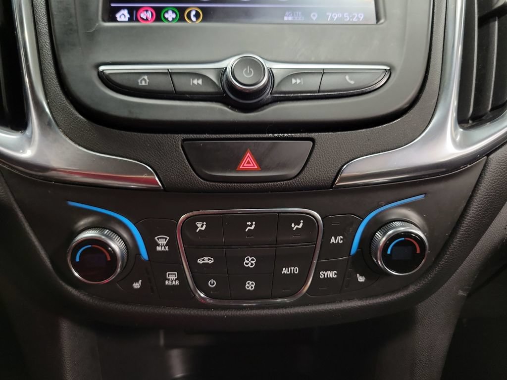 Used 2020 Chevrolet Equinox LT FWD image 18